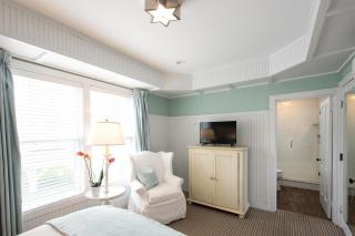 The Tides Beach Club - 5