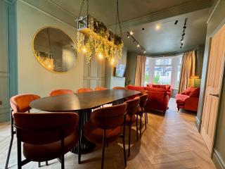 Spacious Stylish Cardiff House Near City Centre - 7