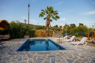 Linovrochi holiday house with private pool - 0