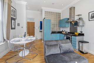 Clapham North Retreat 1BR with Private Garden - 2