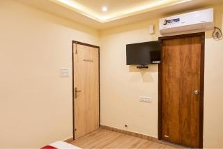 FabHotel Cozy Stay - 6