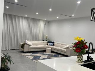 Fully Furnished Luxury Modern Home with Workspace near Airport - 9