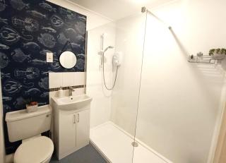 Relaxing Retreat Close to Falmouth Town, Coast & Nature - 1