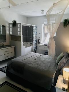 Unique Bungalow - 7
