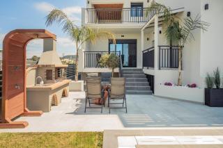 Eagle's Nest - Adjoining Villas! - 2