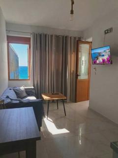 By The Sea Apartments - 9