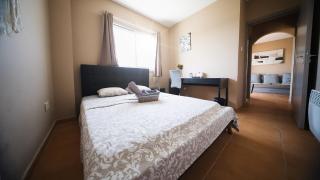 2BR Beachside Escape, Short 7-Min Walk to Shore - 3