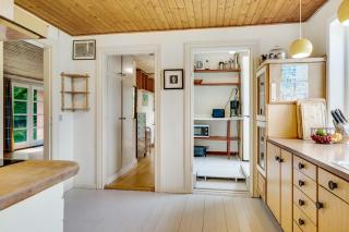 Spacious Holiday Home With Terrace, Wood-Burning Stove And Large Plot - 3