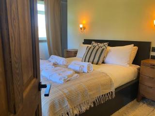 Hunters Cabin - Rustic farm stay - 1