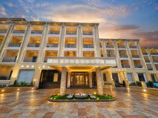 Golden Palace Puri - Private Flagship Beach - Swimming Pool - Sea View Rooms - Restaurant - Luxurious Stay - 6