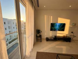 Thewalk2 Pool View ~ 5 mins from Airport - 7