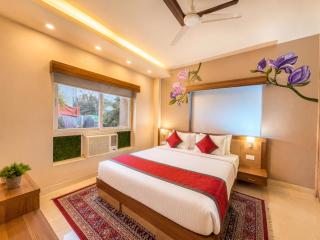 Hotel Wild Berrys Suites - Puri Premium Hotel with Swimming Pool - Complimentary Breakfast -Spacious Executive Rooms - 9