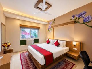 Hotel Wild Berrys Suites - Puri Premium Hotel with Swimming Pool - Complimentary Breakfast -Spacious Executive Rooms - 7