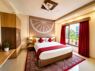 Hotel Wild Berrys Suites - Puri Premium Hotel with Swimming Pool - Complimentary Breakfast -Spacious Executive Rooms - 3