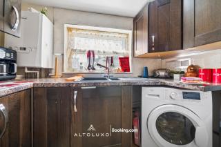 Comfy Bishopsworth Apartment for Work & Long Stays with Shared Garden by AltoLuxo - 7