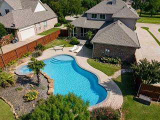 Southern Charm & Luxury Living - BBQ & Pool - 7