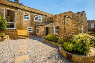 The Bronte Moor Retreat - 3 Bed, Pet Friendly Cottage - Stunning Views - Hot Tub - 0