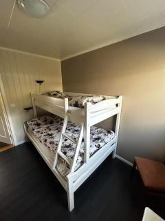 Great newly renovated apartment with 6 beds - 9