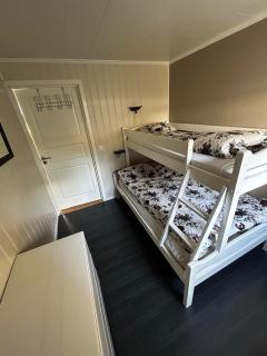 Great newly renovated apartment with 6 beds - 8