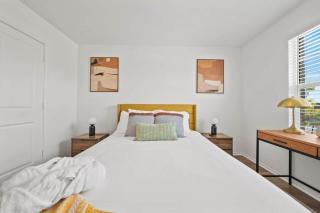 4 BR Modern Oasis 5 Beds Games Comfort - 2