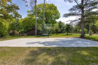 7BR Luxury Waterfront Retreat on Grindstone Lake - 1