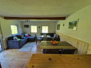 Ferienhaus mit Bergblick am Wald - 2