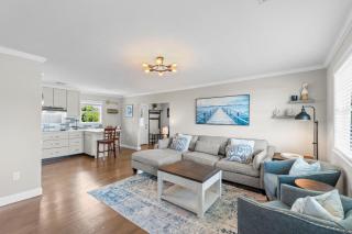 Private Pool Oasis | Ultimate Hangout Pad |Foosball, Fire Pit, Cornhole | Near Lagoon & Beach - 2