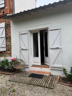 Chambre privée dans une maison avec piscine - 9