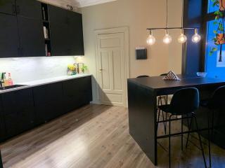 2 bedroom with kitchen,10 min to central S - 7