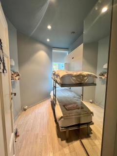 2 bedroom with kitchen,10 min to central S - 3