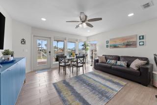 Gulf Point 2105 - 2