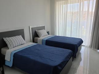 Mediterranean bliss - located right on waters edge - 5