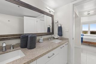 Oceanview Retreat Overlooking Pool and Beach - 7