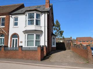 6BR Home with Parking Near Wolverhampton - 0