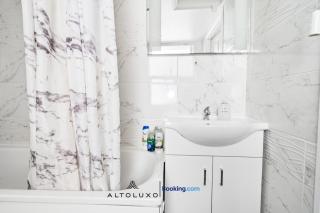Modern Bristol Home Minutes from Temple Meads by AltoLuxo - 2