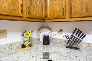 Two Modern 2BR Townhomes Sleeps 8 Decatur AL - 1