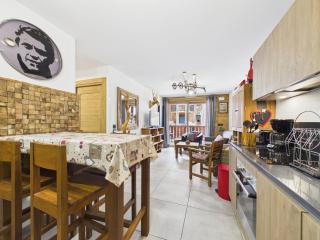 Appartement neuf aux Gets, à 50m des pistes, avec balcon et parking - FR-1-623-242 - 6