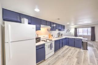 Radiant Vegas Retreat! Sleeps 6! - 7