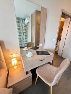 Tokyo cozy Аpt near IEC and Airport w Terrace and WiFi - 4