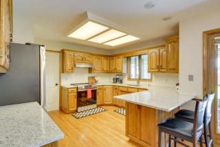Explore Springfield! Spacious Family Home w/ Yard - 2
