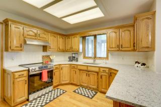 Explore Springfield! Spacious Family Home w/ Yard - 1