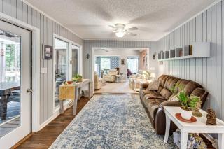 Waterfront Lake Hartwell Vacation Rental w/ Dock! - 1