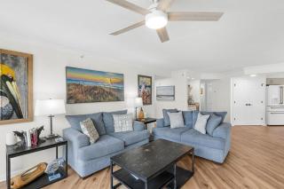 Beachfront Bliss with Spectacular Amenities - 7