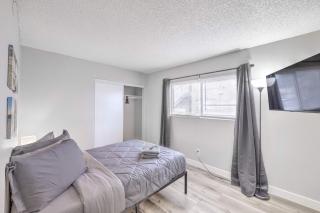 Radiant Vegas Retreat! Sleeps 6! - 1