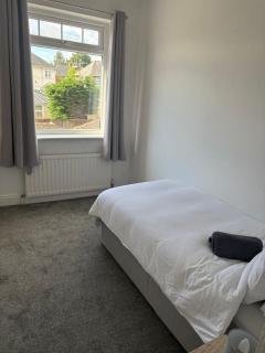 Spacious 3-Bed Home Near Durham & Newcastle - 5
