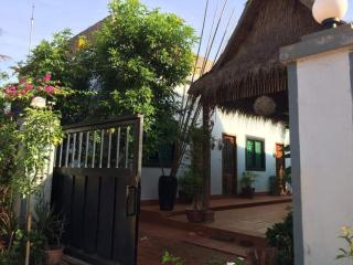 Salik & Karen Homestay - 2