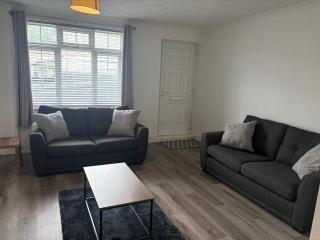 Spacious 3-Bed Home Near Durham & Newcastle - 1