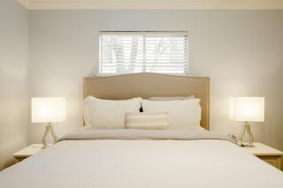 Beautiful Two Bed Central Austin Condo - 9