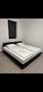 Turda INN Private Free Parking - 3