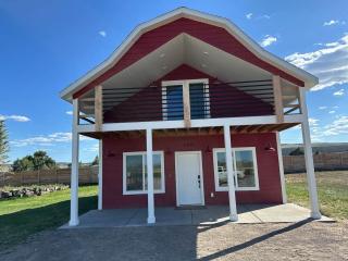 Luxury Red Barn at Stoney Farms *NO CHORE(s) - 6